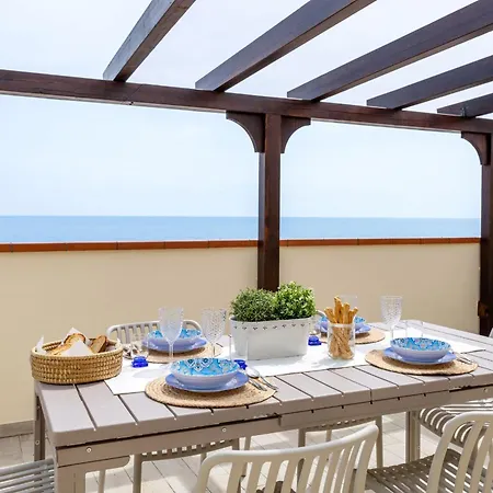 Italian Experience-la Terrazza Sul Conero * بورتو ريكاناتي