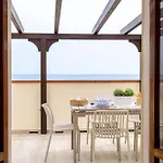 Italian Experience-la Terrazza Sul Conero Lägenhet