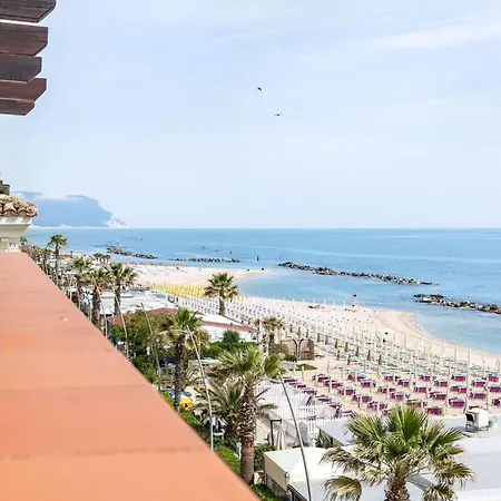 Italian Experience-la Terrazza Sul Conero Lägenhet *