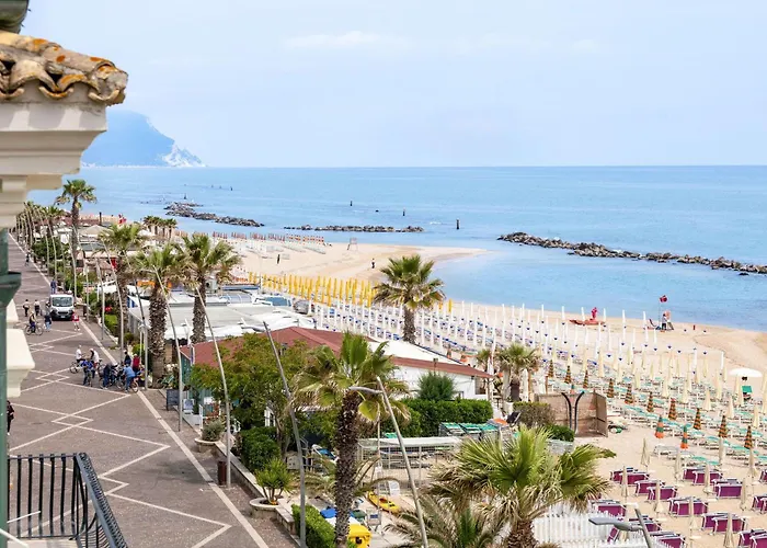 Italian Experience-la Terrazza Sul Conero Daire Porto Recanati